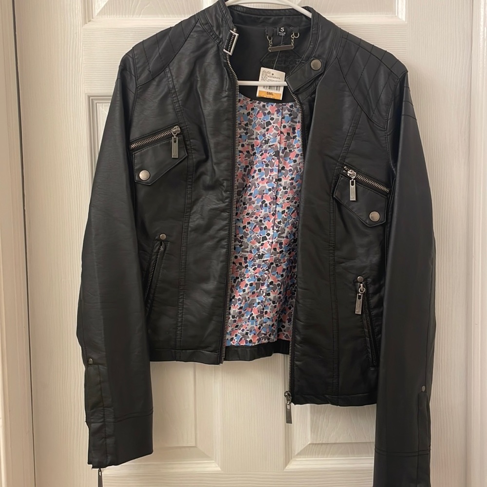 Women’s black faux leather jacket size small